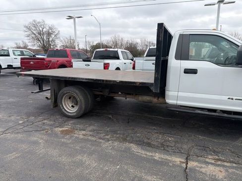 Used 2018 Ford F350 XL w/ XL Value Package image 4