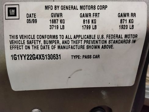 Used 1999 Chevrolet Corvette Coupe w/ Memory Pkg image 20