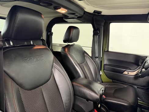 Used 2016 Jeep Wrangler Sahara AWD/4WD image 18