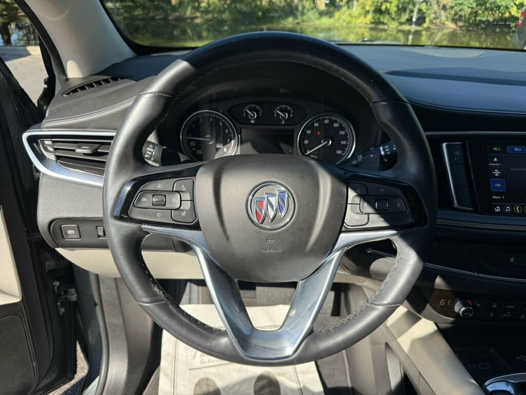 Used 2024 Buick Enclave Essence w/ Technology Package FWD image 5