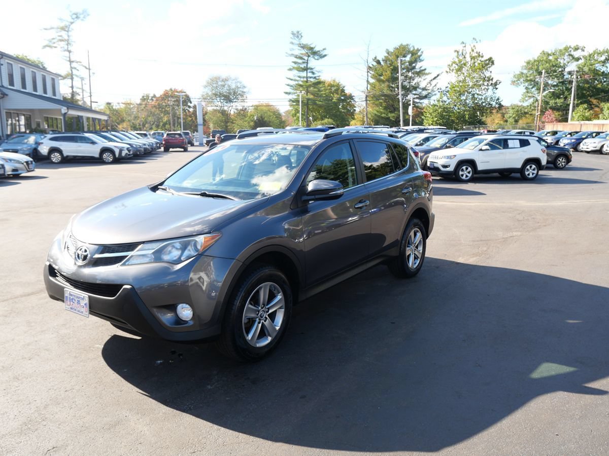 Used 2015 Toyota RAV4 XLE AWD/4WD image 1