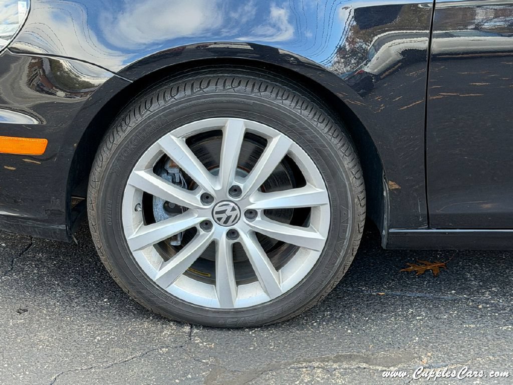 Used 2015 Volkswagen Eos Komfort FWD image 35