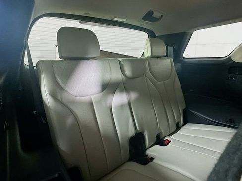 Used 2022 Hyundai Palisade SEL w/ 8P Bench Seat Package AWD/4WD image 33