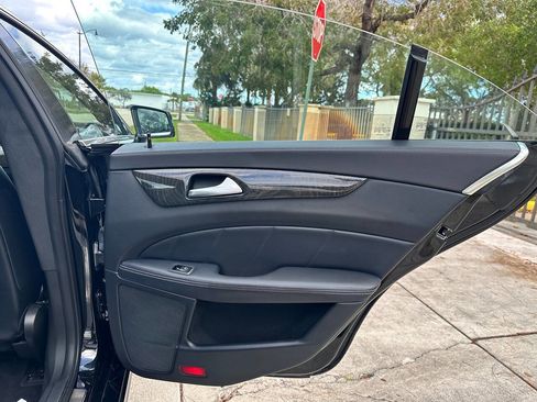 Used 2014 Mercedes-Benz CLS 550 4MATIC image 20