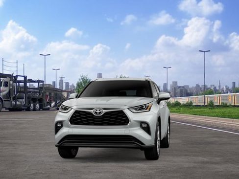 New 2026 Toyota Highlander Limited image 3