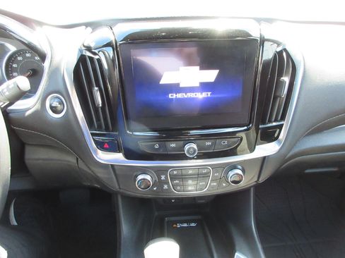 Certified 2022 Chevrolet Traverse LT w/ LPO, Floor Liner Package AWD/4WD image 11