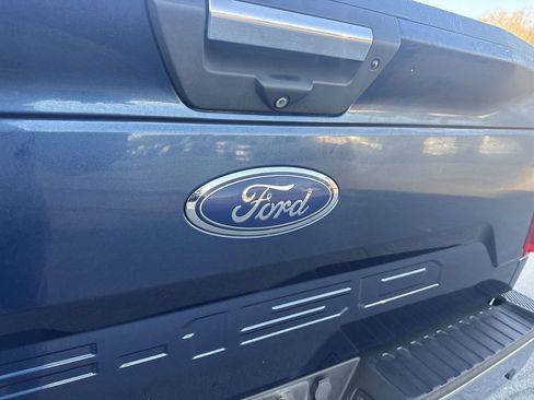 Used 2018 Ford F150 XLT w/ Equipment Group 302A Luxury AWD/4WD image 6
