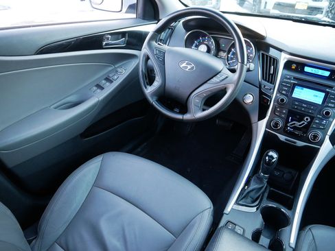 Used 2013 Hyundai Sonata Limited image 9