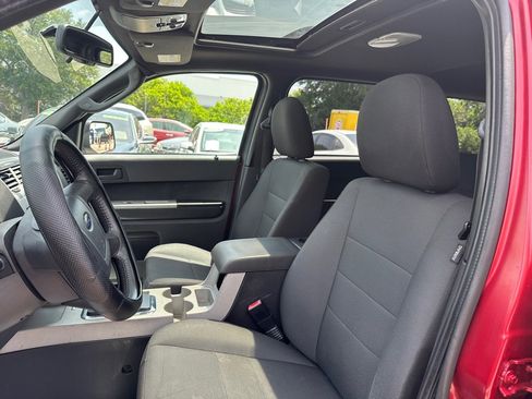 Used 2012 Ford Escape XLT FWD image 10