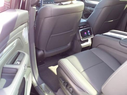 New 2024 VinFast VF 9 Plus image 17