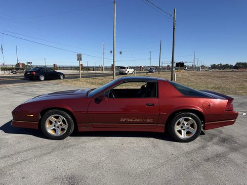 Used 1989 Chevrolet Camaro IROC-Z image 2