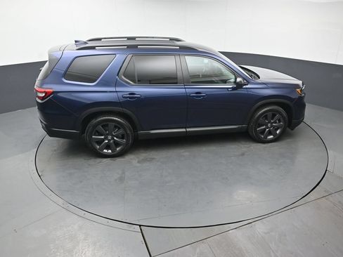 Used 2025 Honda Pilot Sport image 42