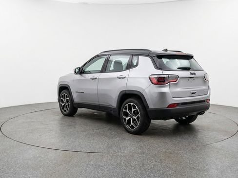 Used 2025 Jeep Compass Limited AWD/4WD image 6