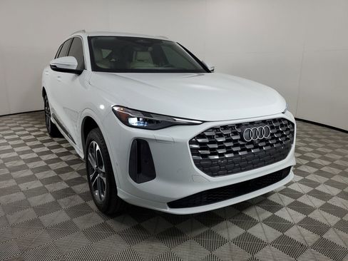 Certified 2025 Audi Q5 2.0T Premium image 2