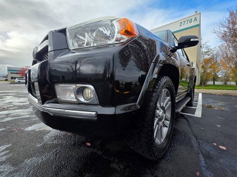 Used 2011 Toyota 4Runner Limited image 10