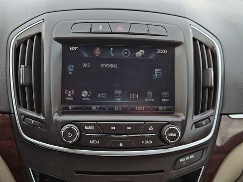 Used 2016 Buick Regal image 17