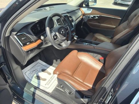 Used 2018 Volvo XC90 T6 Inscription w/ Convenience Package AWD/4WD image 11