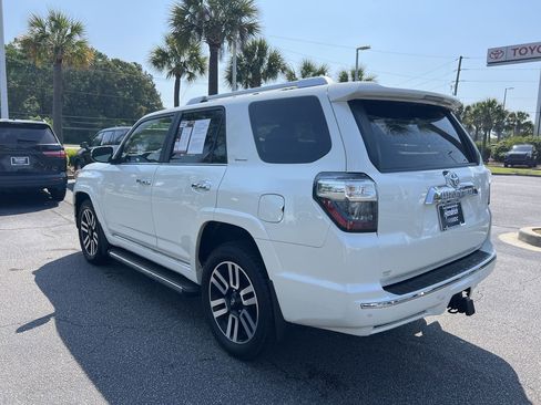 Used 2022 Toyota 4Runner Limited AWD/4WD image 8