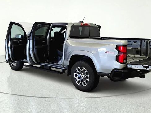Used 2026 Chevrolet Colorado Z71 w/ Technology Package AWD/4WD image 10