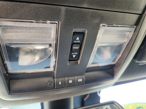 Used 2023 Dodge Challenger R/T w/ Blacktop Package image 25