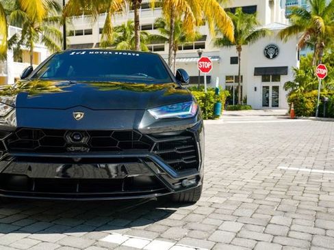 Used 2022 Lamborghini Urus image 9