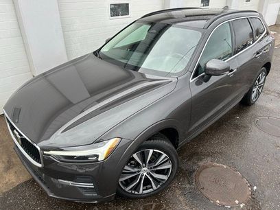 Used 2022 Volvo XC60 B5 Momentum w/ Climate Package