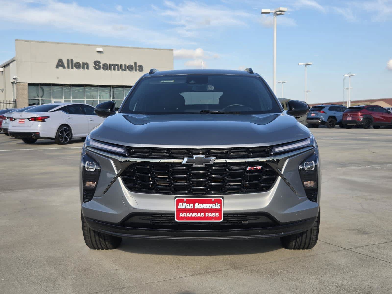 Used 2026 Chevrolet Trax RS FWD image 8
