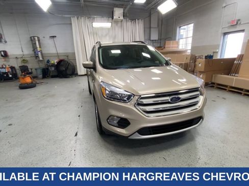 Used 2018 Ford Escape SE FWD image 3