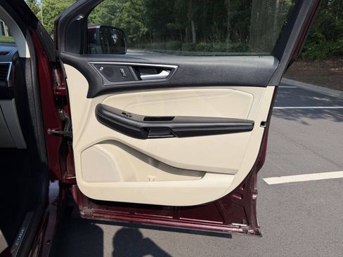 Used 2019 Ford Edge Titanium w/ Cold Weather Package FWD image 16