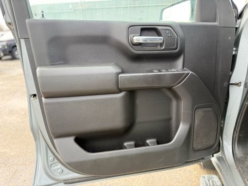 Used 2023 Chevrolet Silverado 1500 Custom image 11