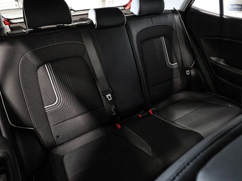 Used 2023 Hyundai Venue Limited w/ Cargo Package image 22