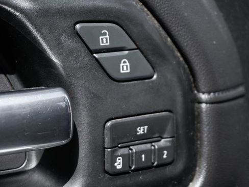 Used 2019 Chevrolet Silverado 1500 High Country w/ Technology Package image 16