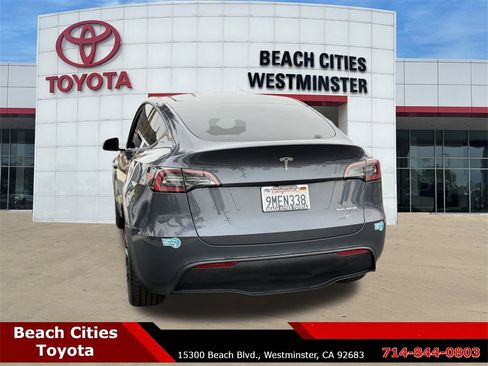 Used 2023 Tesla Model Y Long Range image 9