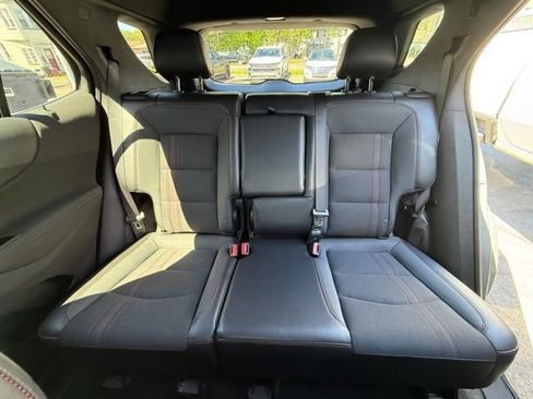 Used 2023 Chevrolet Equinox RS AWD/4WD image 15