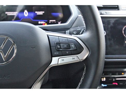 Used 2023 Volkswagen Tiguan SE image 24