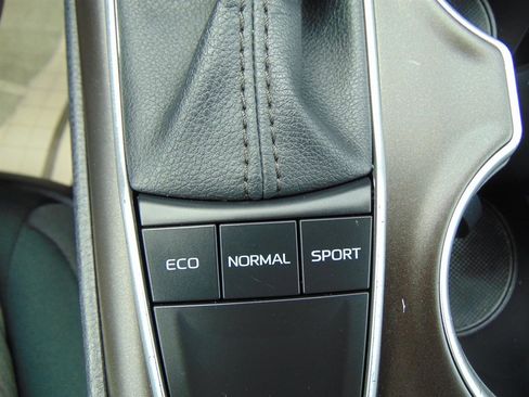 Used 2023 Toyota Camry LE image 26