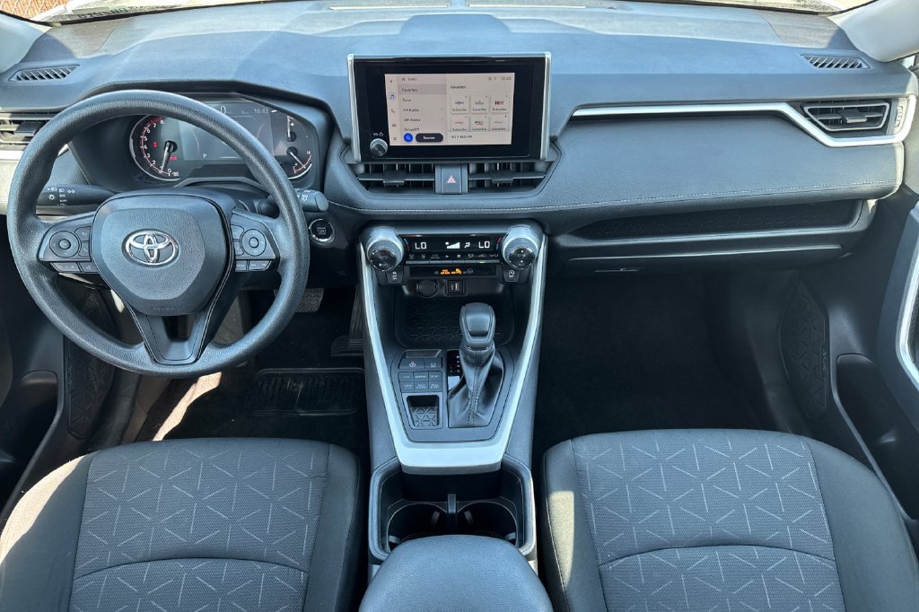 Used 2025 Toyota RAV4 XLE AWD/4WD image 14