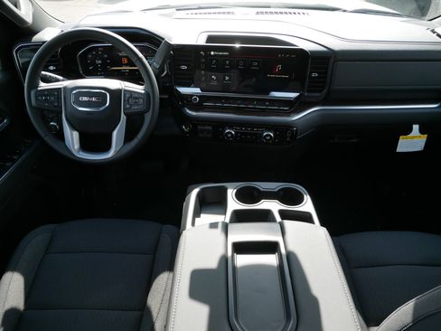 New 2026 GMC Sierra 1500 SLE w/ Preferred Package AWD/4WD image 6
