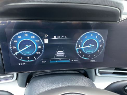 Used 2025 Hyundai Elantra Limited image 42