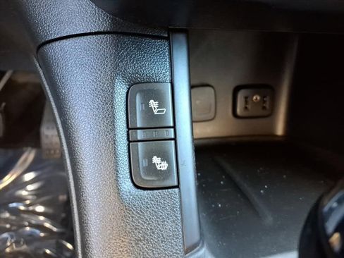 Used 2019 GMC Acadia SLE FWD image 13