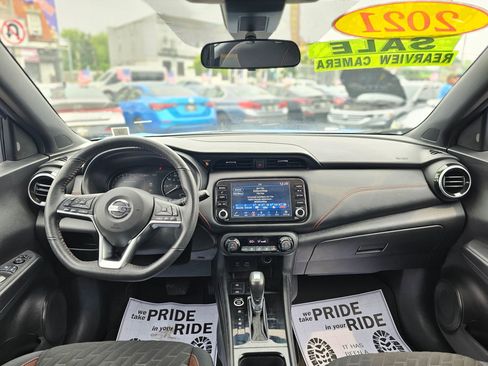 Used 2021 Nissan Kicks SR image 12