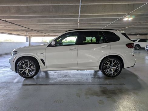 Used 2023 BMW X5 xDrive45e w/ Executive Package image 9