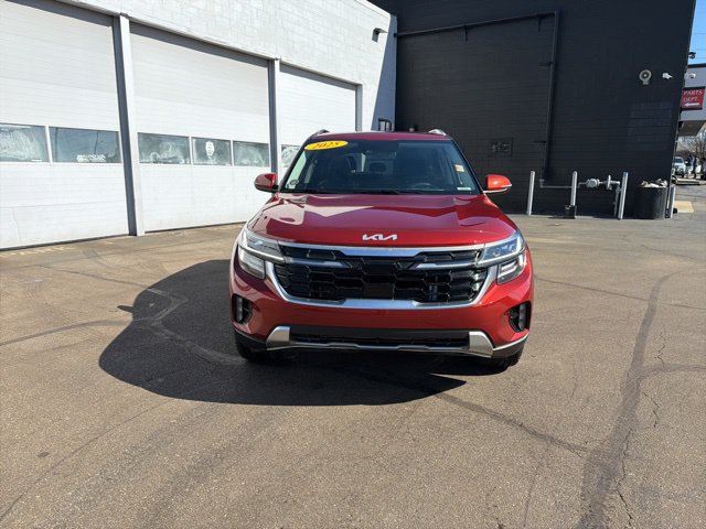 Used 2025 Kia Seltos SX w/ SX Sunroof Package AWD/4WD image 24