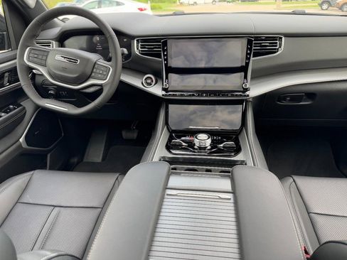New 2026 Jeep Grand Wagoneer Limited AWD/4WD image 11