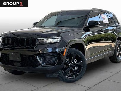Used 2023 Jeep Grand Cherokee Altitude