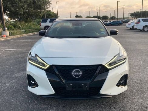 Used 2023 Nissan Maxima SR w/ Sport Mat Group FWD image 2