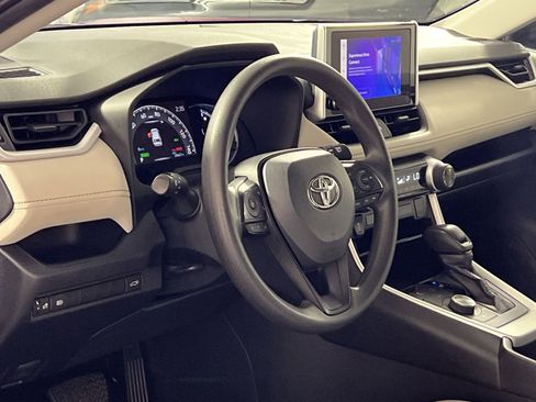 Used 2024 Toyota RAV4 XLE image 16