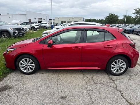 Used 2023 Toyota Corolla SE FWD image 3