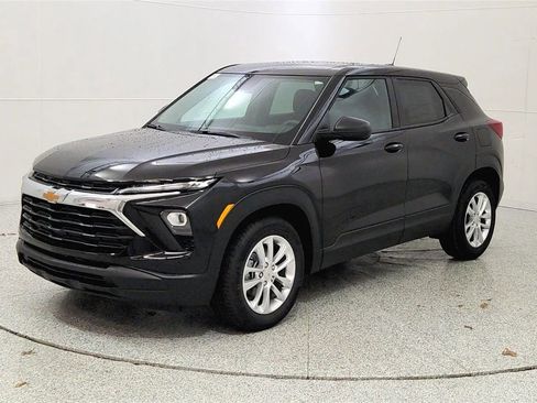 New 2026 Chevrolet TrailBlazer LS image 3