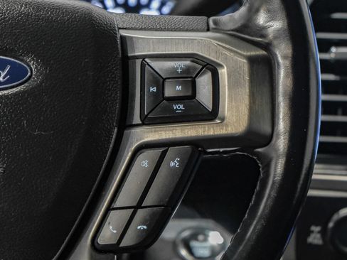 Used 2022 Ford F350 Platinum w/ FX4 Off-Road Package AWD/4WD image 17
